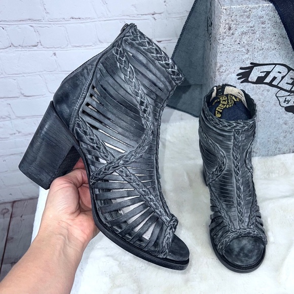 Freebird by Steven Shoes - NIB |•FREEBIRD BY STEVEN•| Bela Grey Leather Bootie • Sz 10 • All Orig Packaging